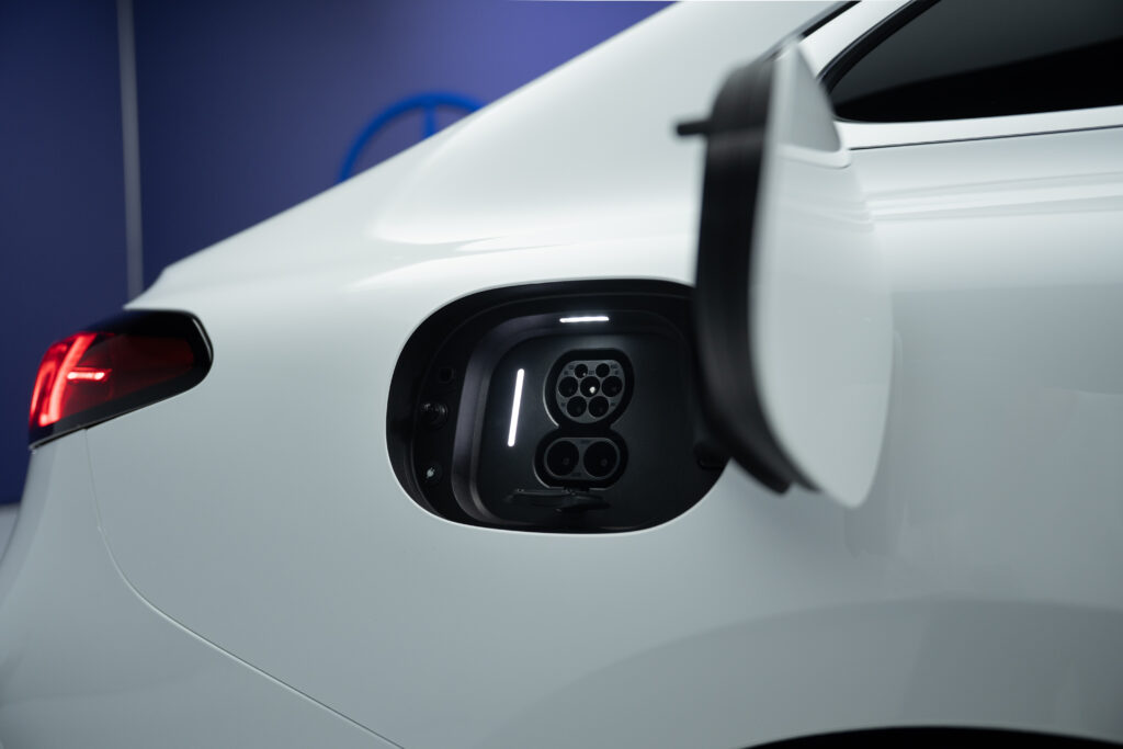 die neue elektrische c klasse definiert das segment neu the all new electric c class: redefining the segment