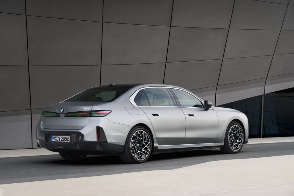 2027 bmw 7 series rear side design