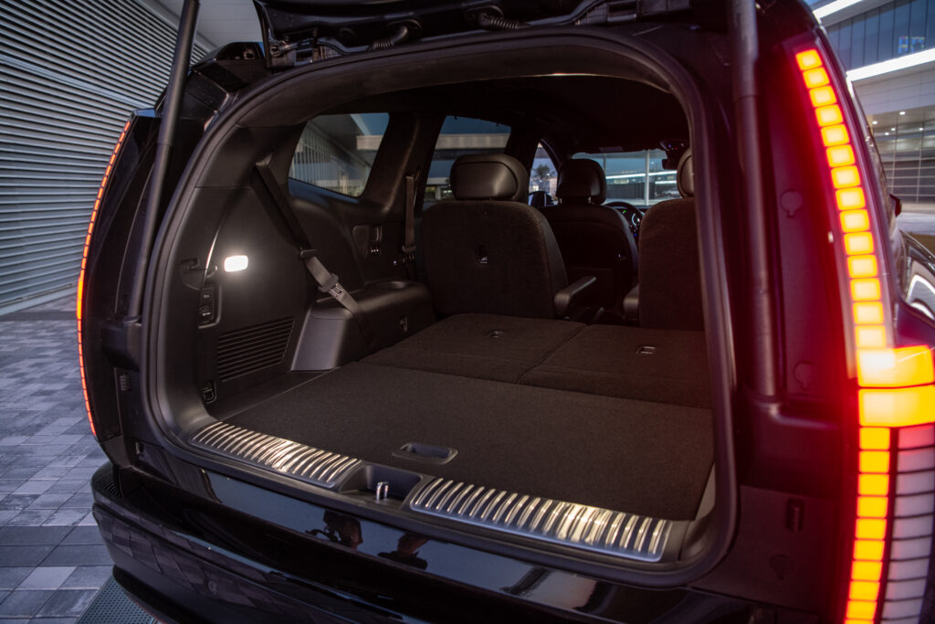 2027 hyundai ioniq 9 trunk space