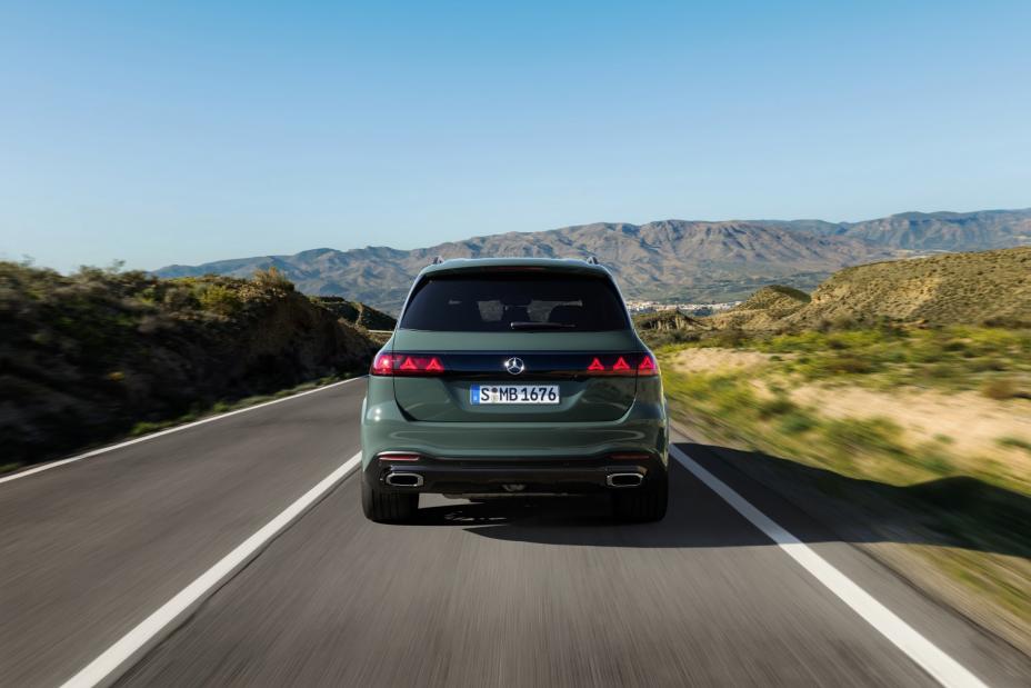 2027 mercedes benz gls rear part design