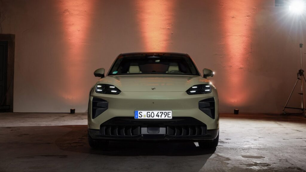 2027 porsche cayenne s coupe electric new refreshed look