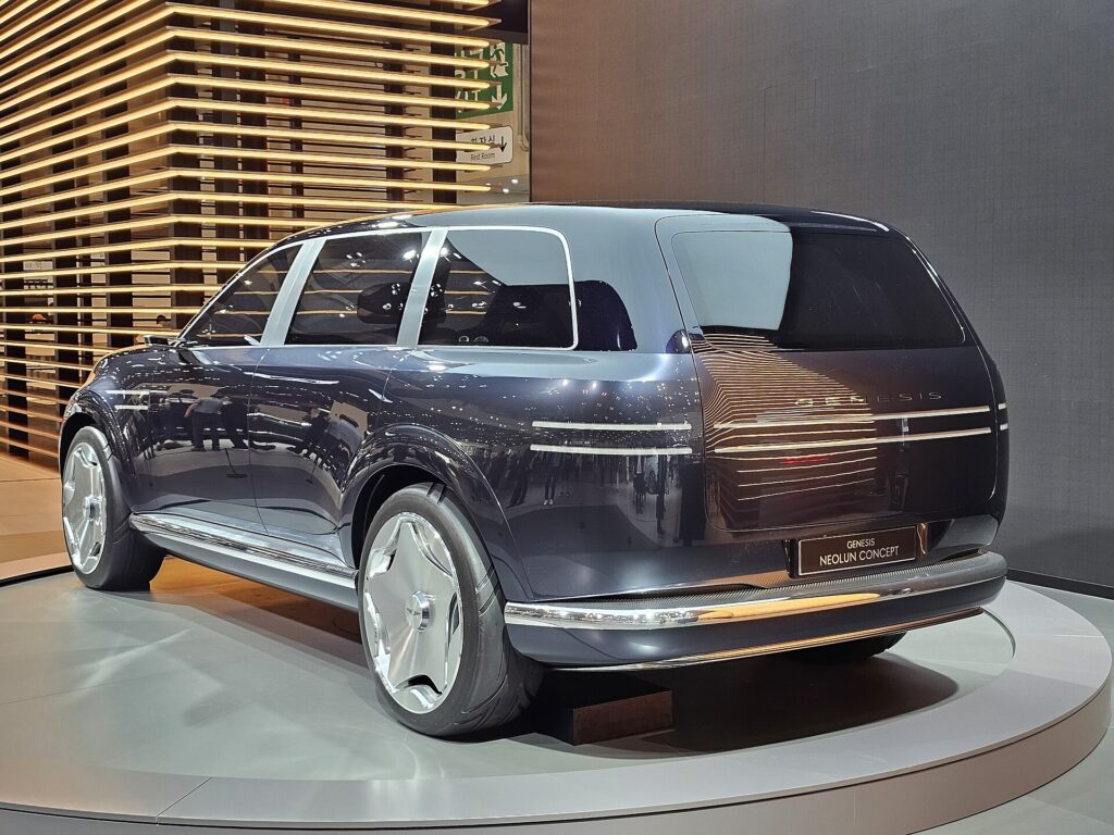 2026 Genesis GV90 rear design